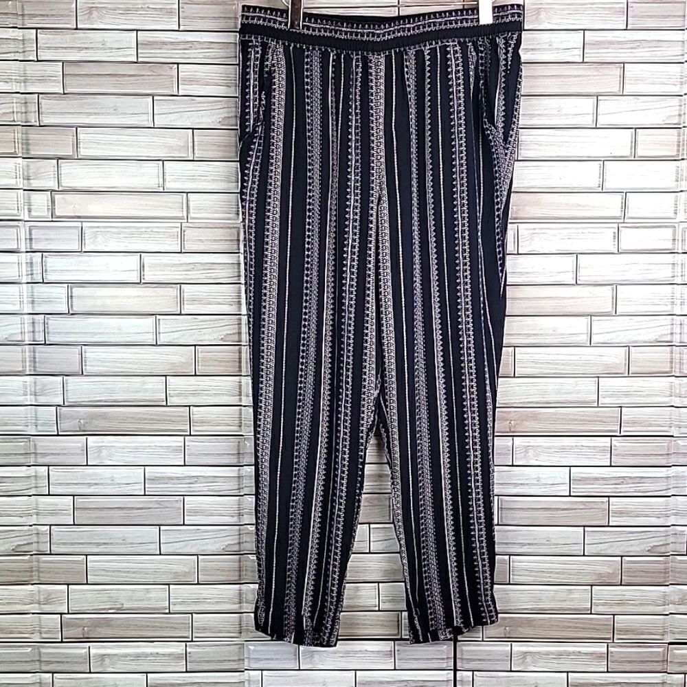 Jessica Simpson pull-on pants Size S